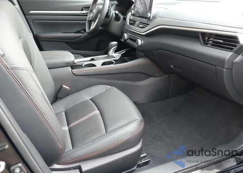 2025 Nissan Altima Sr Fwd z USA, uszkodzony, nr VIN 1N4BL4CV3SN405358